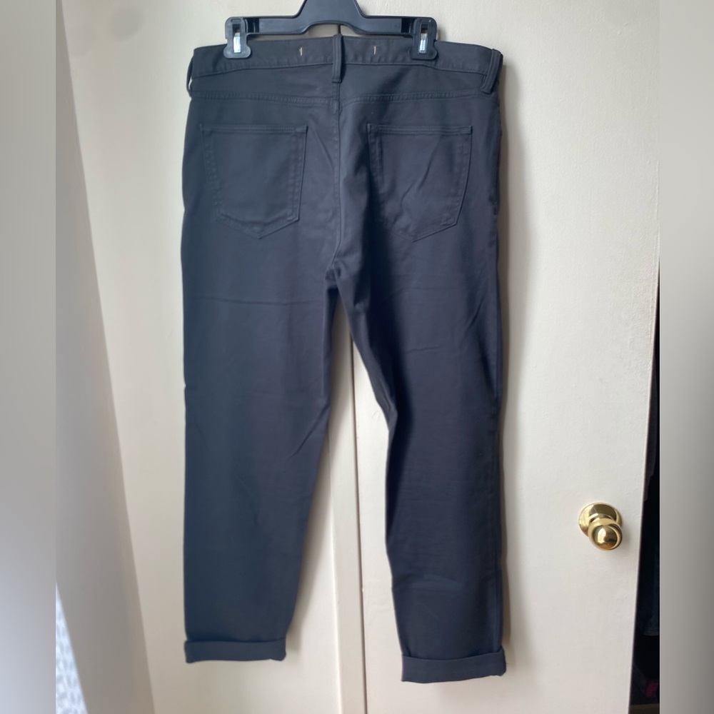 Banana Republic Men’s Tapered Fit Jeans - Picture 6 of 6
